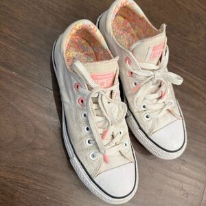 Converse Women's White Sneakers with Pink Highlights